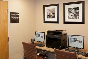 Business Center 25 of 25