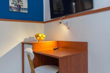 Photo 48