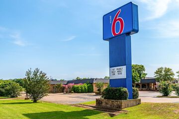 Motel 6 Natchitoches LA