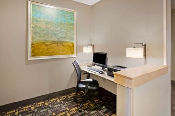 Business Center 31 of 31