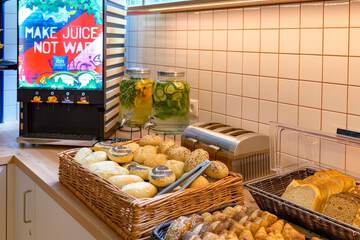 Breakfast area
