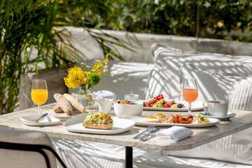 Breakfast meal