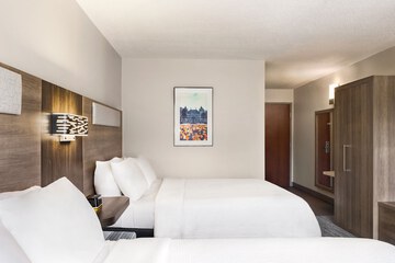 Room 26 of 42