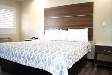 Room 12 of 33