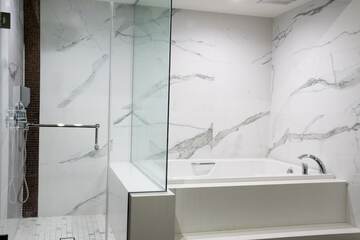 Jetted tub