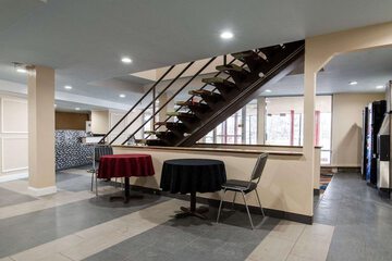 Breakfast/Coffee Service 29 of 32