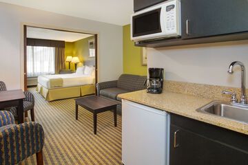 Room 30 of 41