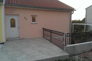 Photo 51