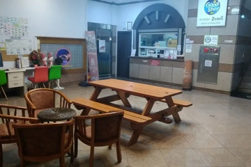 restaurant