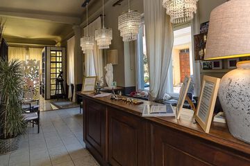 Reception hall