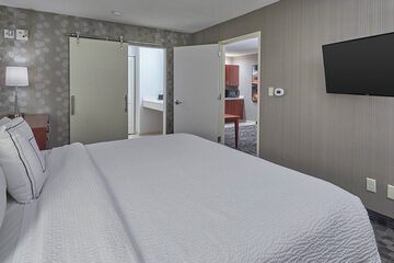 Room 18 of 38