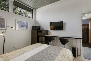 guest_rooms