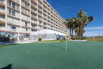 Mini-golf