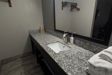 Bathroom sink