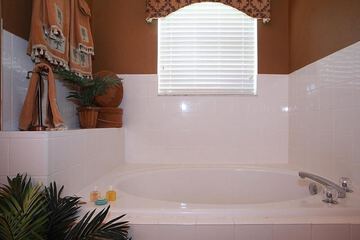 Jetted tub