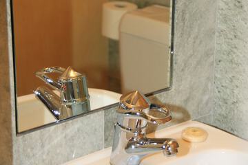 Bathroom sink