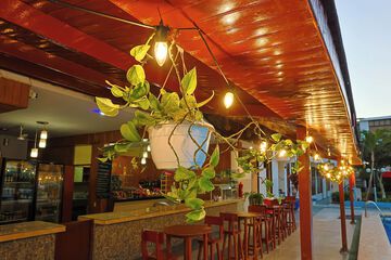 Poolside bar