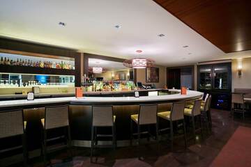 Lounge 40 of 45