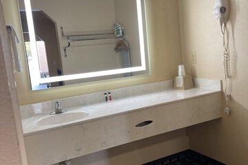 Bathroom sink