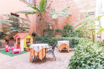 Children's play area - outdoor