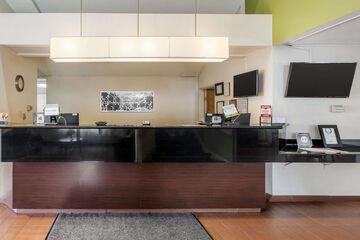 Hotel Interior 4 of 67