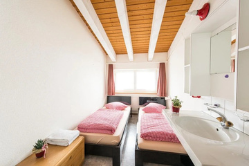 guest_rooms