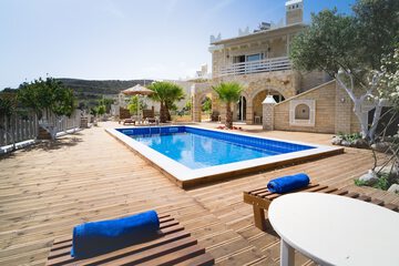 Private pool