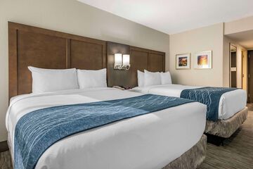 Room 32 of 41