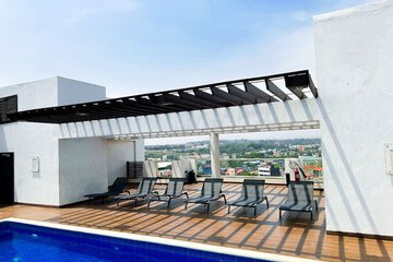 Rooftop pool