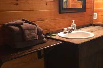 Bathroom sink
