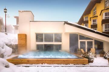 Indoor/outdoor pool