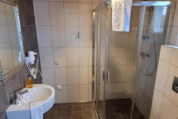 Photo 52