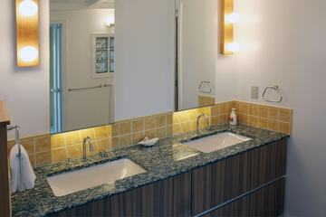 Bathroom sink
