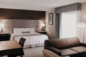 Eastland Suites Hotel & Conference Center