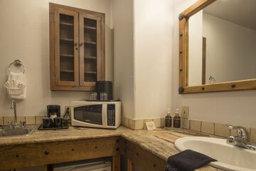 Private kitchenette