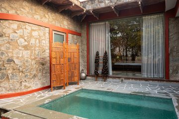 Private pool