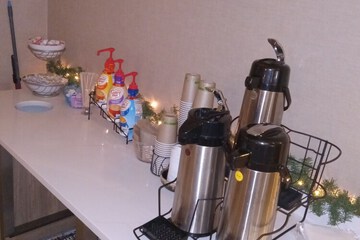 Breakfast/Coffee Service 41 of 55