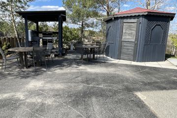 BBQ/picnic area