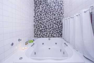 Private spa tub