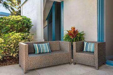 Hotel Exterior 35 of 35