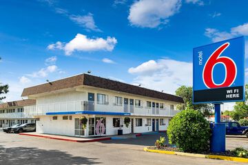 Motel 6 Kalispell MT