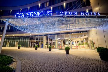 Front of property - evening/night