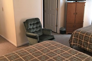 Hunters Lodge Motel