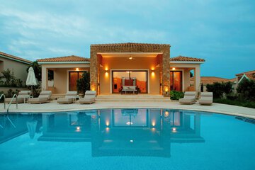 Private pool
