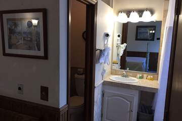 Bathroom sink