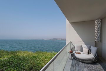 Beach/ocean view