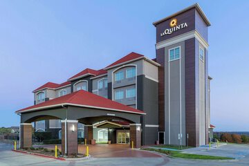 La Quinta Inn & Suites by Wyndham Fort Worth - Lake Worth