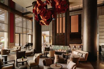 Lobby lounge