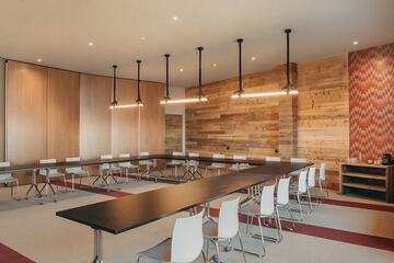 Meeting facility
