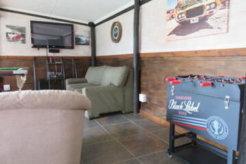 Poolside Bar